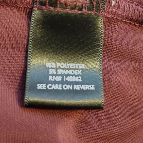 Torrid Bodysuit Long Sleeve Twisted V-neck Bodice Snap Strap Burgundy Size L/13 - Picture 8 of 10